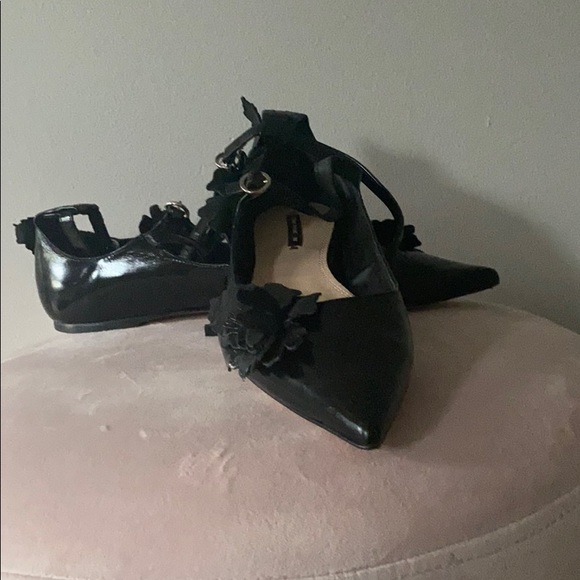 Shoes - Picture 5 of 5